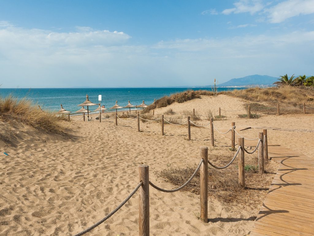 playa de cabopino, marbella
