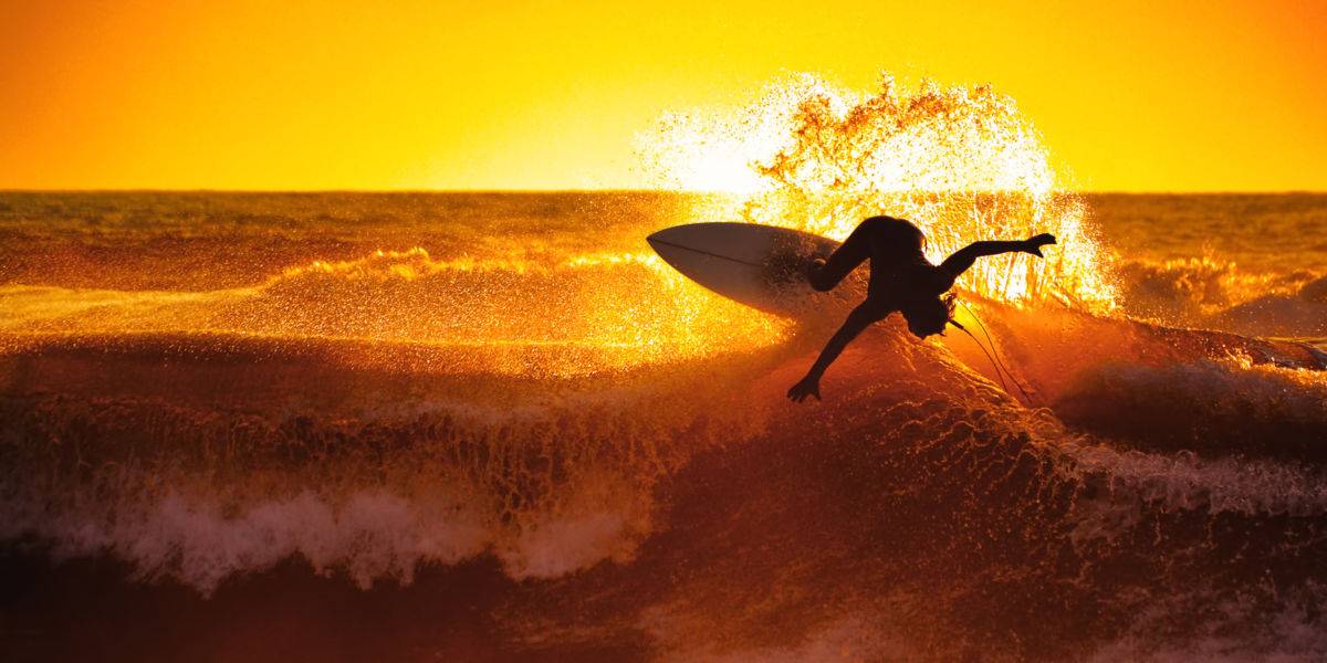 Hacer surf